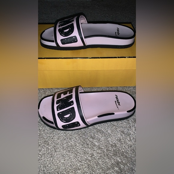 FENDI Roma Purple and black women slides - Picture 2 of 3